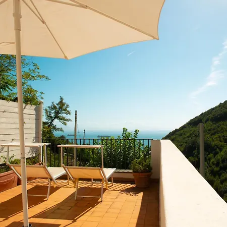 Sparse 7 Appartement Vietri