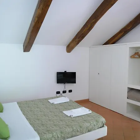 Sparse 7 Apartment